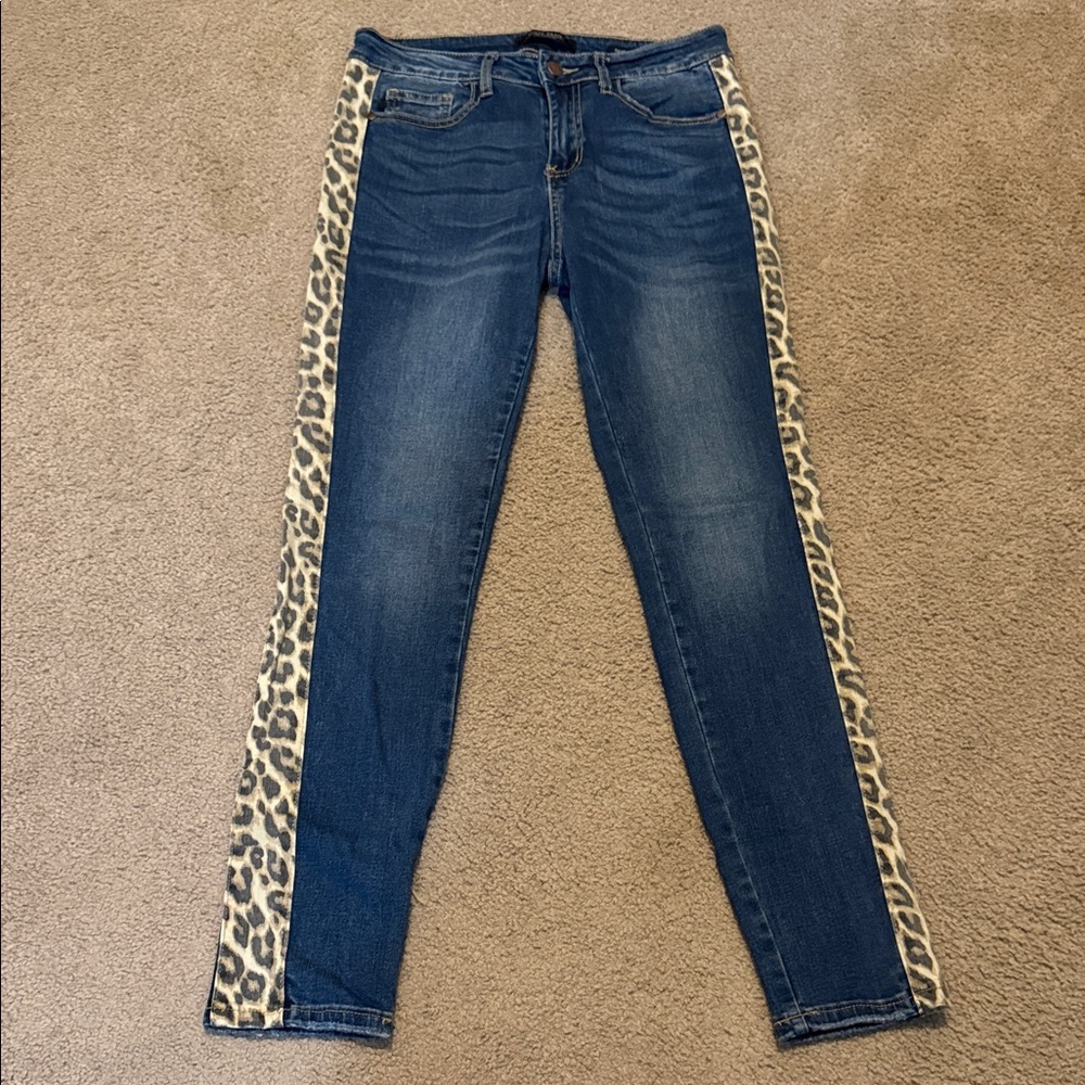 Judy Blue Dark Blue Jeans with Leopard Side Stripes
